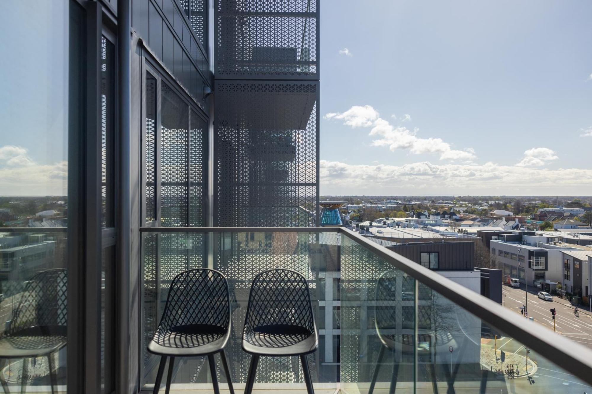Luxury 2 Bedroom Cbd Apartment With Free Parking Крайстчёрч Экстерьер фото