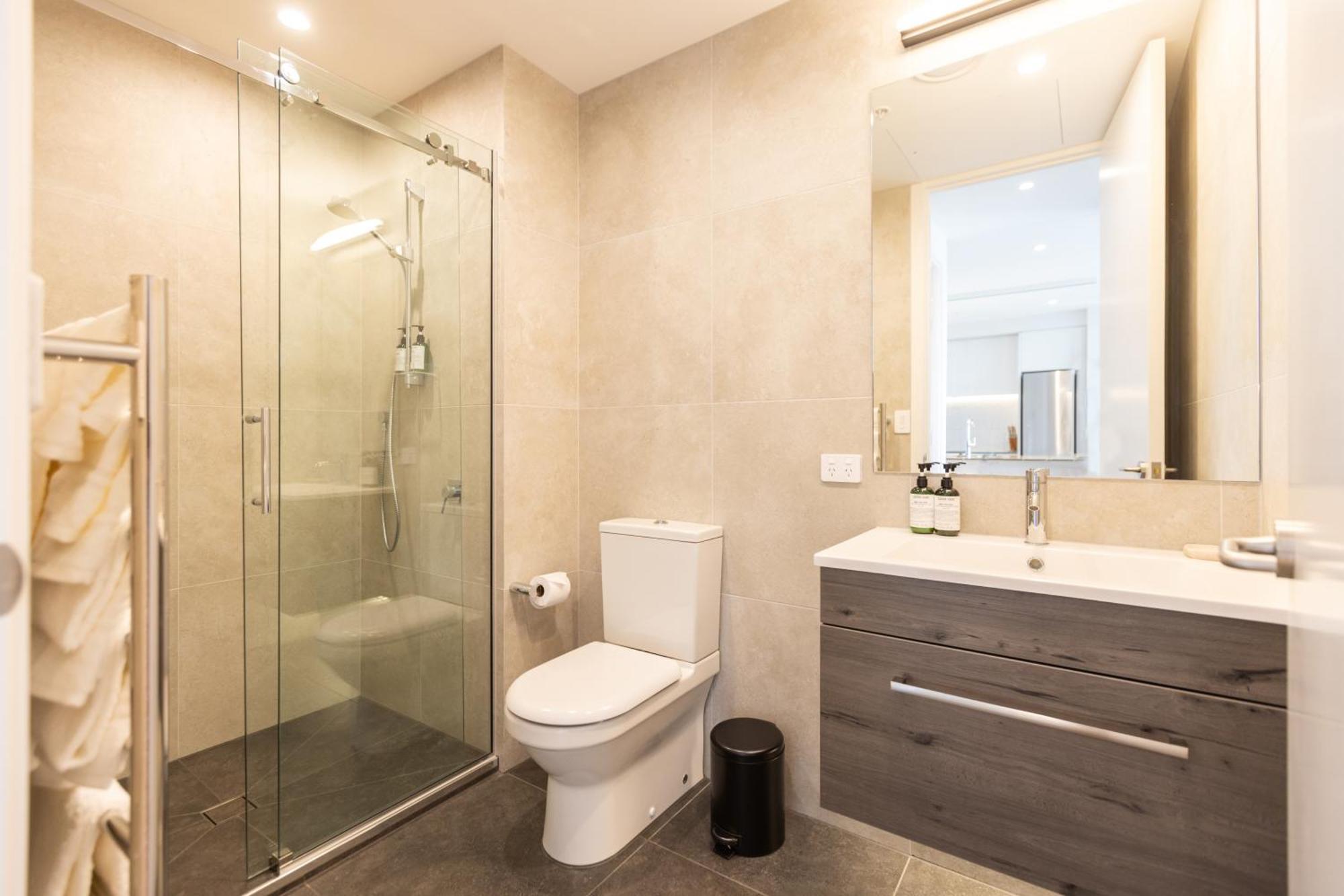 Luxury 2 Bedroom Cbd Apartment With Free Parking Крайстчёрч Экстерьер фото